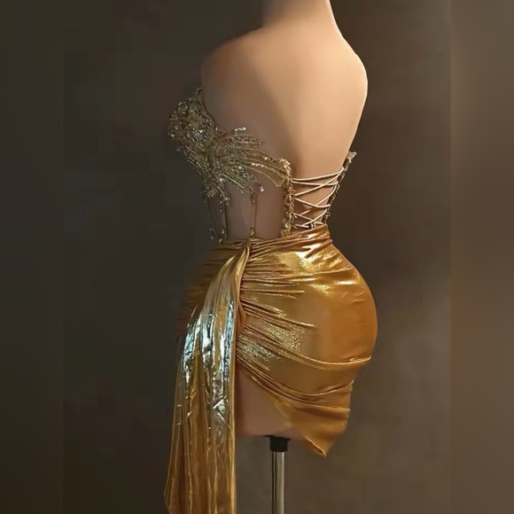 Gold 2 piece set - Picture 2 of 4